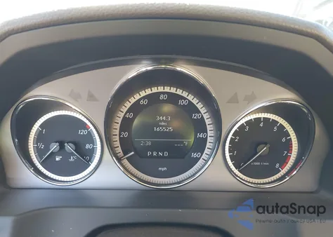 2011 Mercedes-Benz C 300 Sport z USA, uszkodzony, nr VIN WDDGF5EB8BA454469